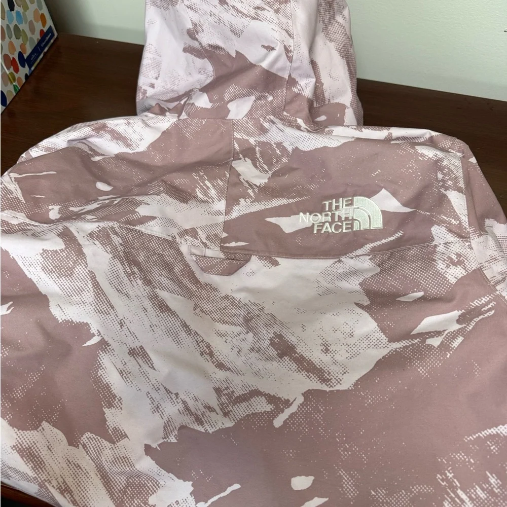 The North Face Women's Tanger Lavender Fog Ski Jacket - Picture 8 of 10